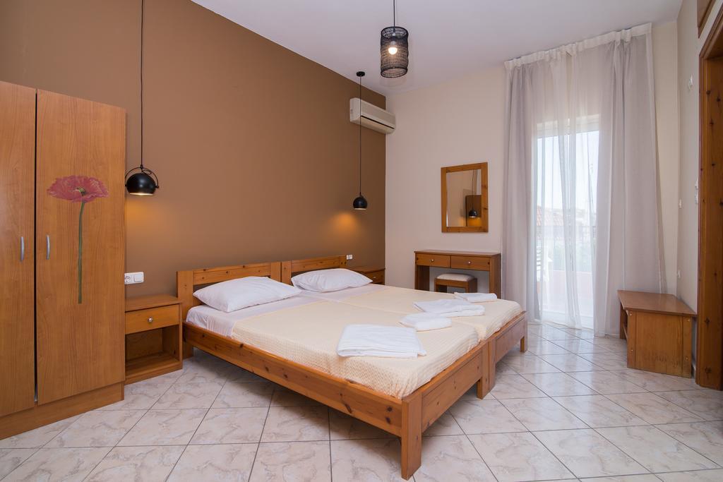 Hanna'S Apartments Paleohóra Kültér fotó